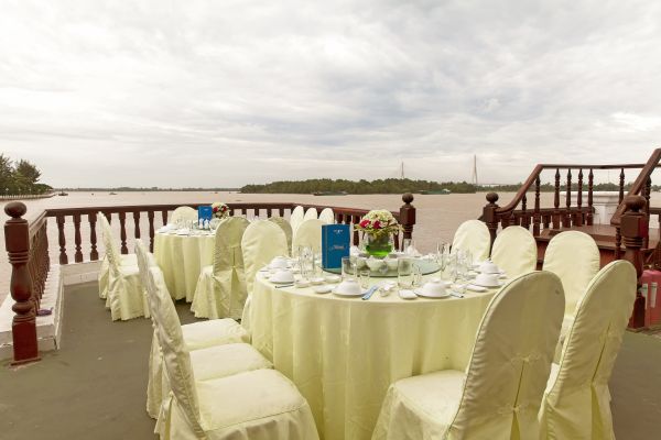 Ninh Kieu Riverside Hotel (Cân Tho)